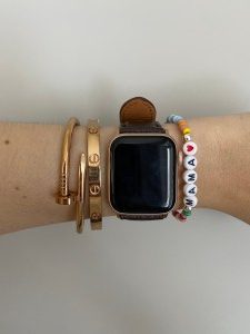 How to Stack Bracelets With Apple Watch